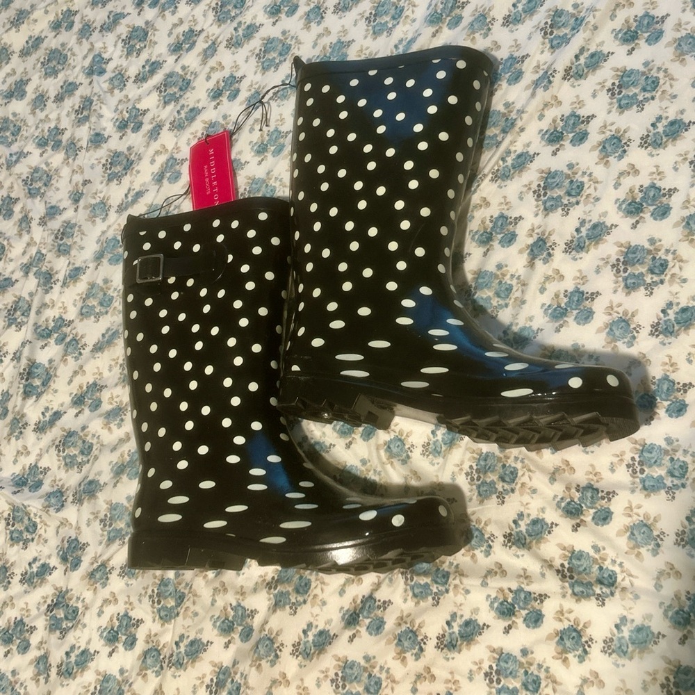 Chic Polka Dot Rain Boots